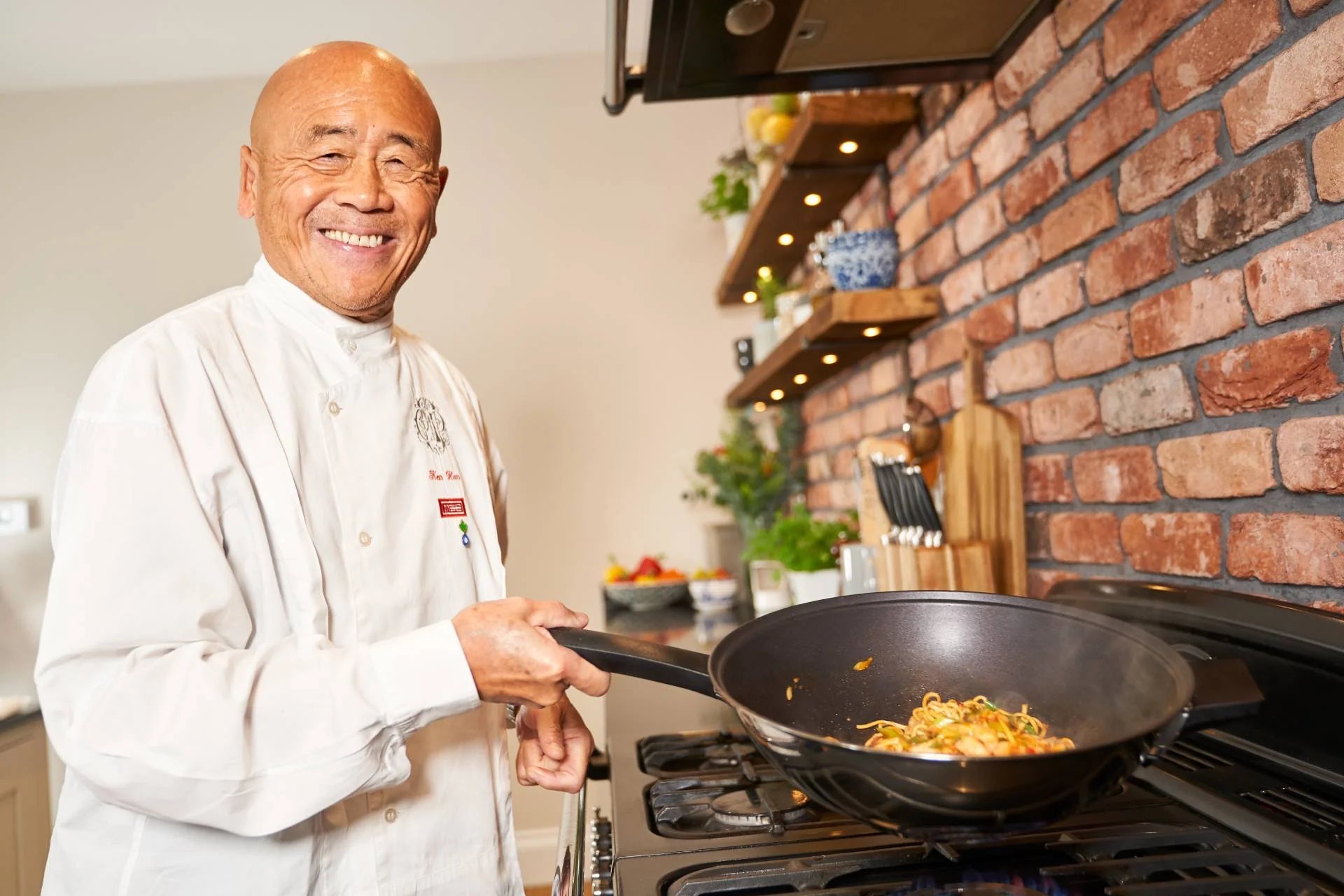 Ken Hom Woks: What Makes a Good Wok?